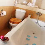 Aperanti Agrotourism 3* Pera Orinis