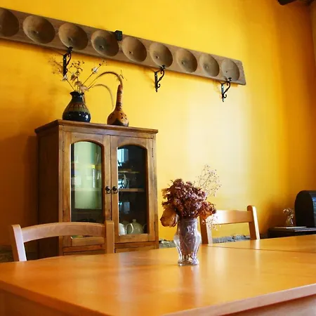 Aperanti Agrotourism 3* Pera Orinis