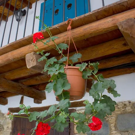 Aperanti Agrotourism Pera Orinis