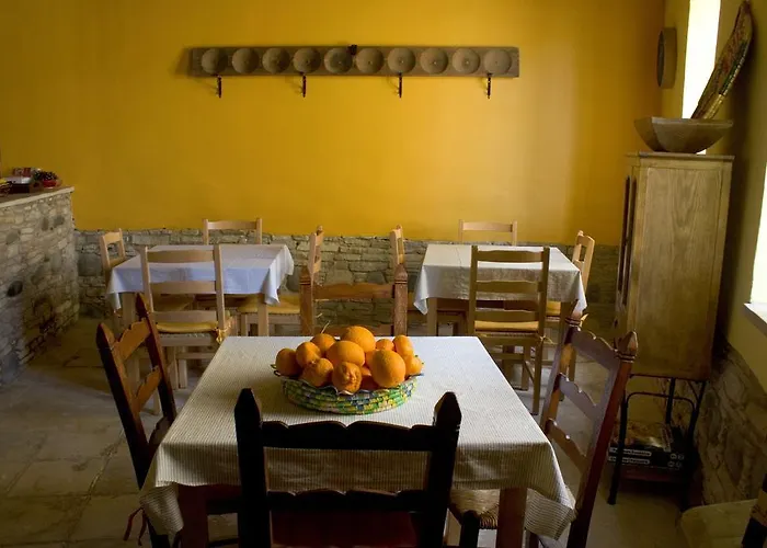 Aperanti Agrotourism Bed & Breakfast 3*