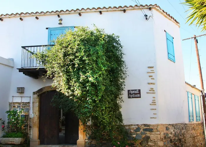 Bed & Breakfast Aperanti Agrotourism Pera Orinis